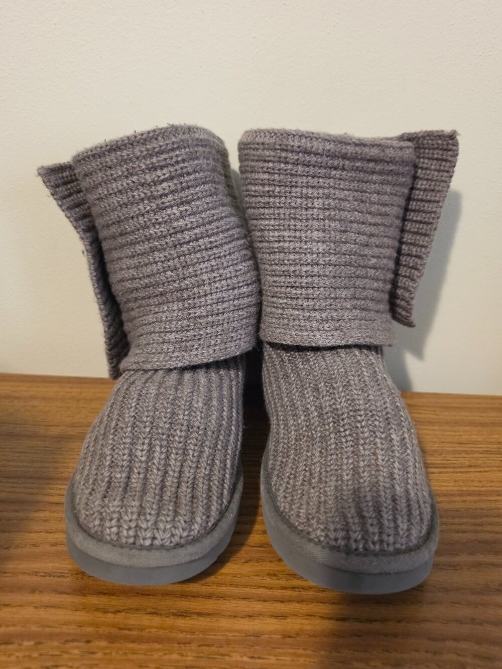 UGG Australia Classic Cardy Knit Boots Grey Suede 3-Button Womens Size 10 101655 - Picture 1 of 11
